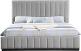 Lucia - Bed