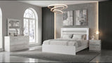 Viana 4-Piece Eastern King Platform Bedroom Set Grey and White High Gloss