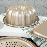 BergHOFF Balance Nonstick Carbon Steel Fluted Cake Pan 10.25"