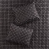 3 Piece Reversible Patchwork Printed Quilt Set, Red/Black