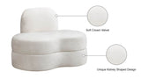Mitzy Velvet Chair - Elegant Kidney-Shaped Design for Contemporary Spaces, Perfect for Relaxation