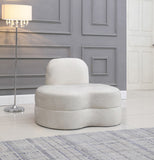Mitzy Velvet Chair - Elegant Kidney-Shaped Design for Contemporary Spaces, Perfect for Relaxation