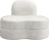 Mitzy Velvet Chair - Elegant Kidney-Shaped Design for Contemporary Spaces, Perfect for Relaxation