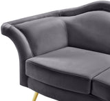 Lips Velvet Loveseat - Stunning Pouty Design with Gold Legs for a Luxurious Living Room Upgrade