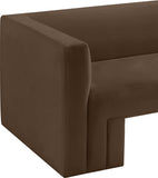 Henson Chair - Luxurious Contemporary Velvet Armchair with Solid Wood Frame for Stylish Living Spaces