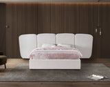 Shiloh Boucle Fabric Bed - Art Deco Elegance for Your Bedroom Retreat with Plush Upholstered Design