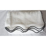 Scalloped Embroidered Bath Towels (Set of 2)