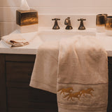 Running Remuda Towel Set