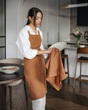 Linen bib apron in Cinnamon
