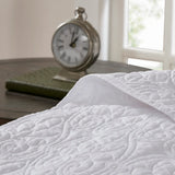 Classic Stitch Reversible Quilt Set, White