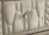 Lorient 4-piece Eastern King Bedroom Set Ivory and Camel