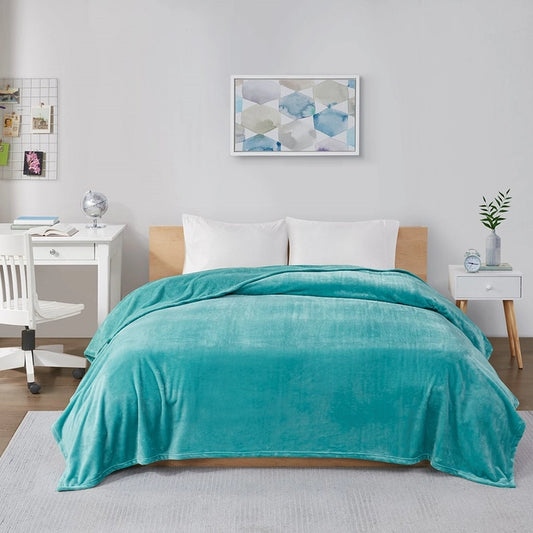 All-Season Oversized Microlight Plush Bedding Blanket, Aqua