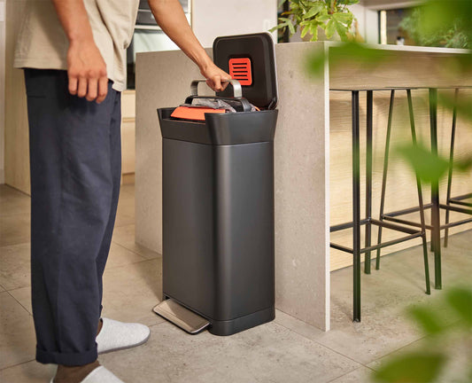 Titan 30L Black Trash Compactor Starter Set