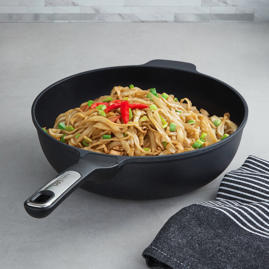 BergHOFF Leo Phantom Nonstick Ceramic 11" Wok Pan 4.6qt., Recycled