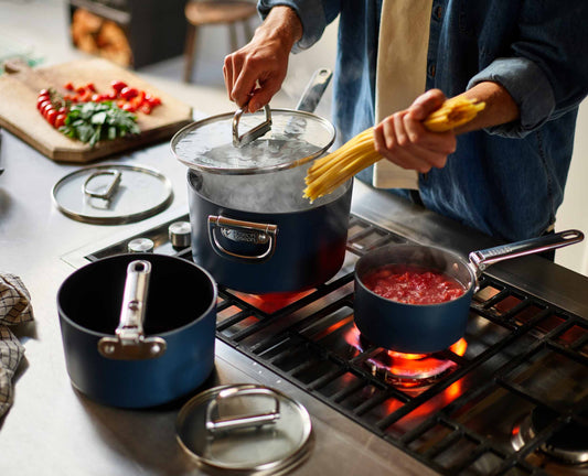 3-piece Saucepan, Trivet & Utensil Set