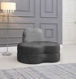 Mitzy Velvet Chair - Elegant Kidney-Shaped Design for Contemporary Spaces, Perfect for Relaxation