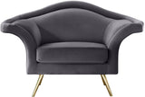 Lips Velvet Chair - Luxurious Boudoir-Inspired Design with Gold Metal Legs for Modern Living Spaces