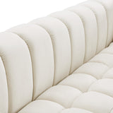 Gwen Velvet Chair: Luxurious Comfort Meets Contemporary Elegance with Customizable Legs and Tufting