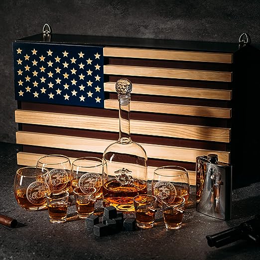 Marine Big Box Wall Decor Murphy with Decanter
