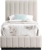 Lucia - Bed