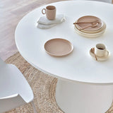 Dwen 46" Modern Round Pedestal Dining Table