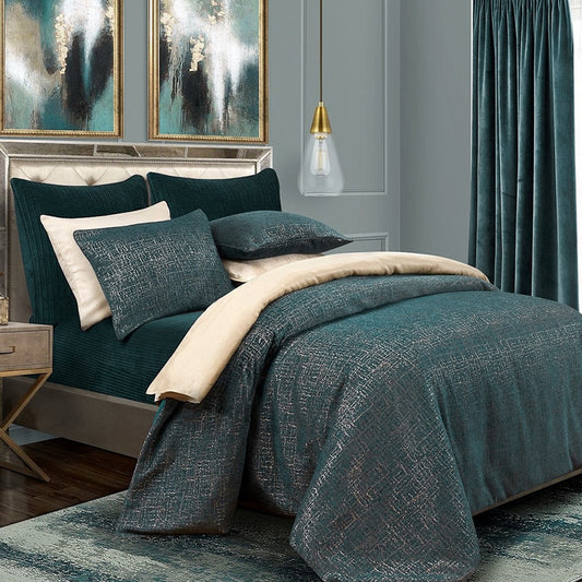 Hayworth Bedding Set