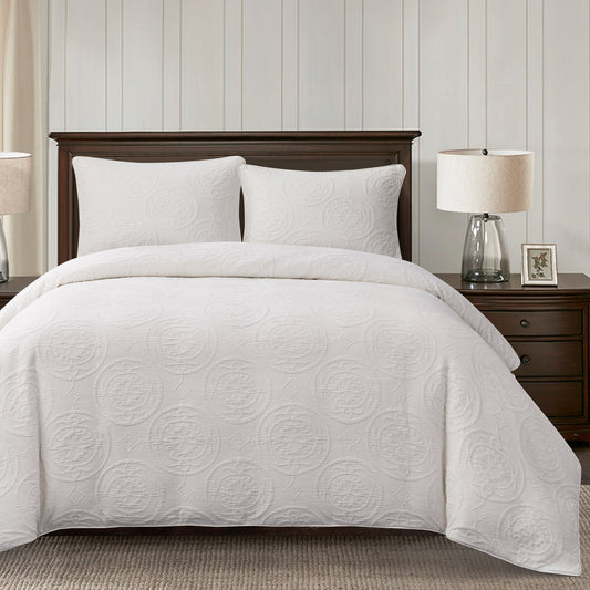 Verona Matelassé Bedding Set