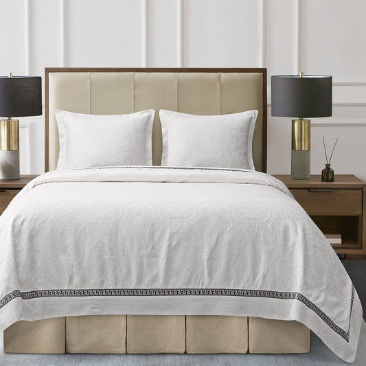 Liza White Matelassé Coverlet Set - Closeout