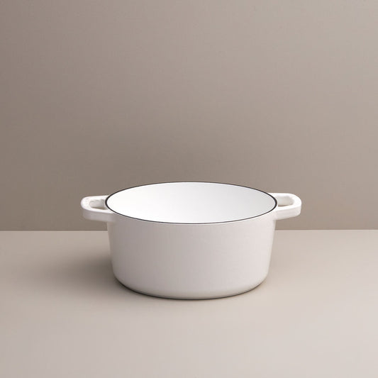 3.5 Quart Mini Dutch Oven - White - Silver Knob
