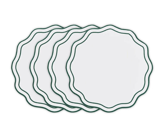 Double scalloped placemats - Green Trim
