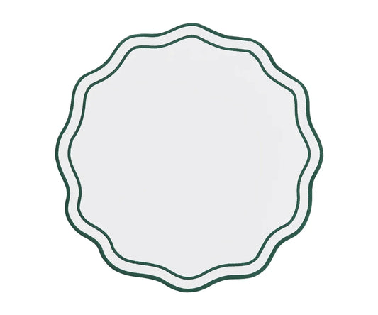 Double scalloped placemats - Green Trim