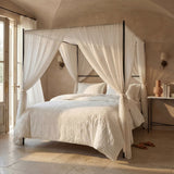 Porto Matelassé Bedding Set