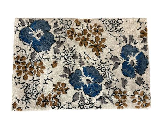 Sandra Jacquard Bath & Kitchen Rug, 2 MOQ