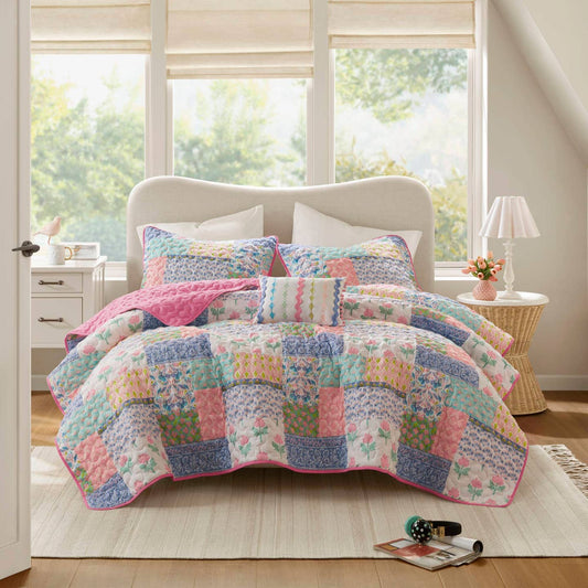 Floral Patchwork Quilt Set, Pink