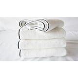 Scalloped Embroidered Bath Towels (Set of 2)
