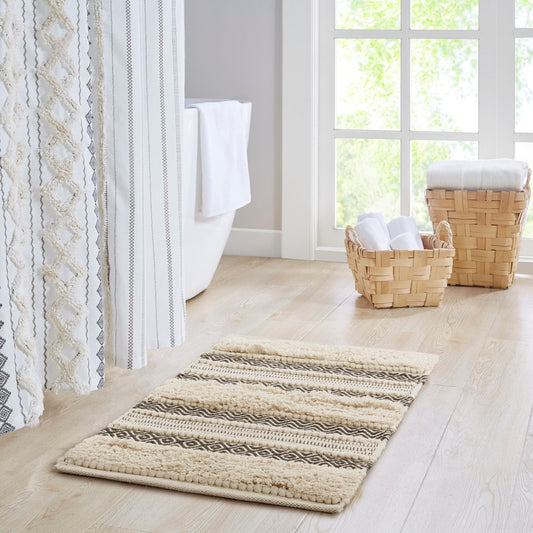 Hand-Woven Shaggy Boho Bath Rug, Black