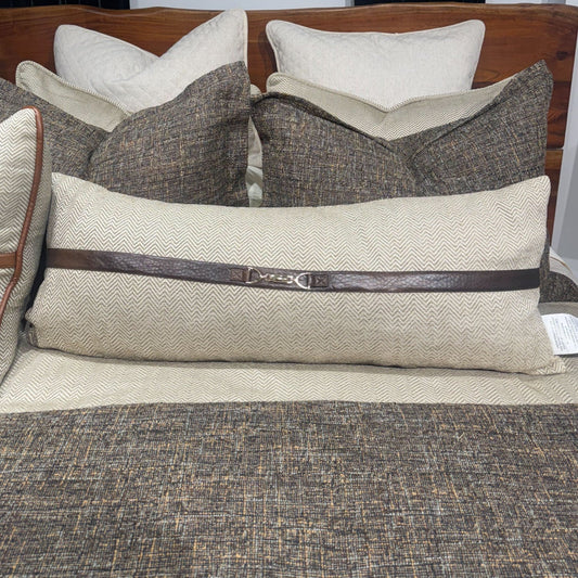 Chenille Herringbone Buckle Pillow (Sand)