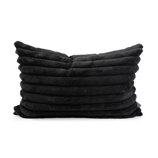 Pillow 14 x 22 Shar Pei Black - Down Alternative Insert