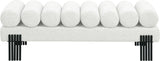 Akeela - Bench