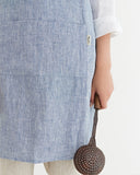 Pinafore cross-back linen apron in Blue melange