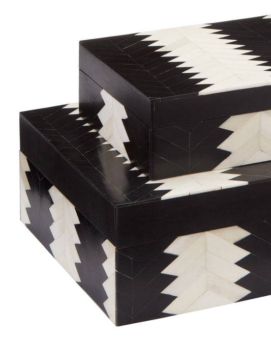 Arrow Black & White Box Set of 2